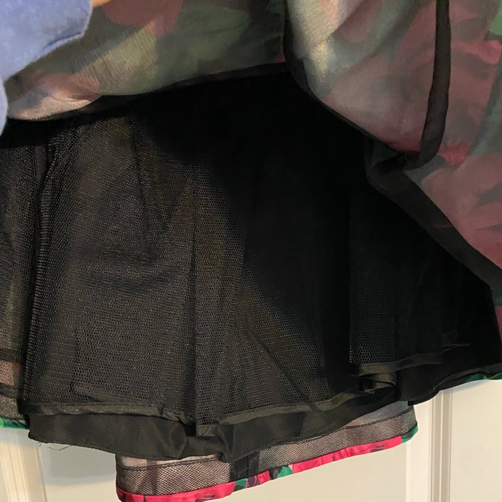 Sherri Hill Rose Crop Top Short Cocktail Dress Set - Picture 7 of 16